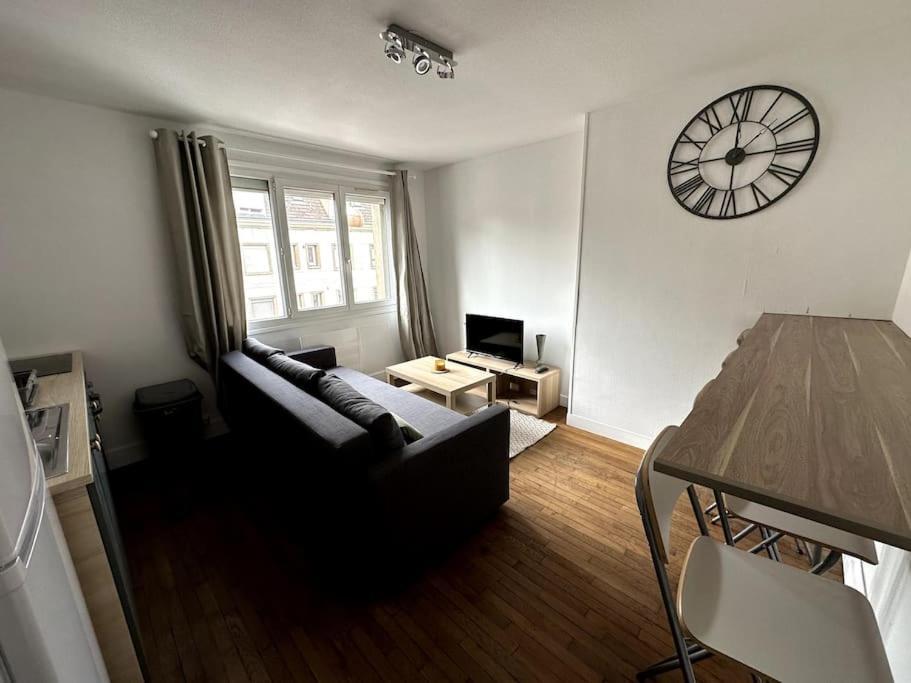 Francois Mitterand 1 Apartment Elbeuf Exterior foto